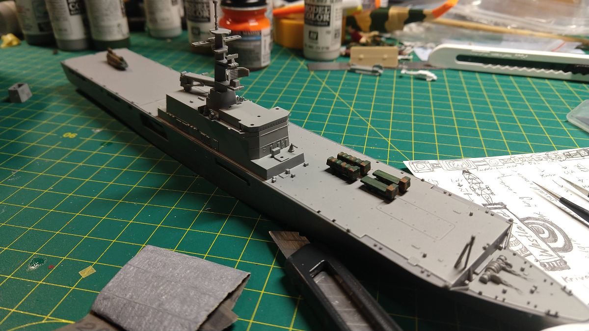 LST-4001 Osumi 1/700 JMSDF - finished - In The Navy GB - Britmodeller.com